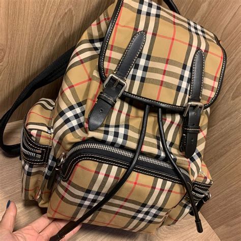 mochila burberry feminina|Burberry.